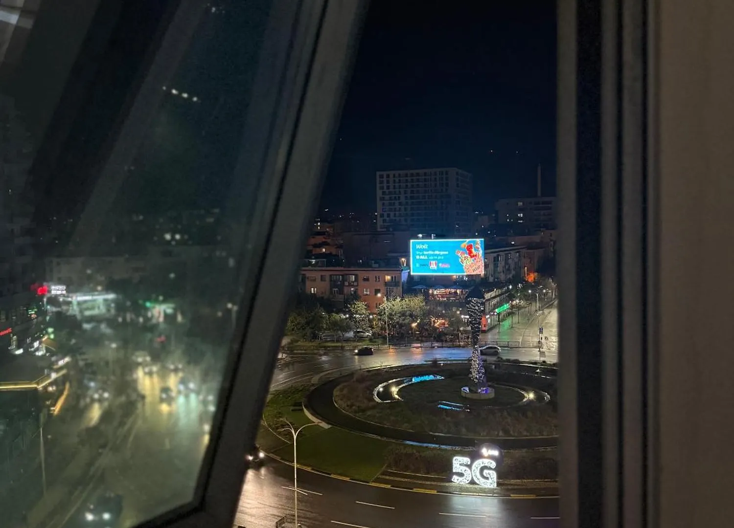 Sol Apartments 2 地拉那